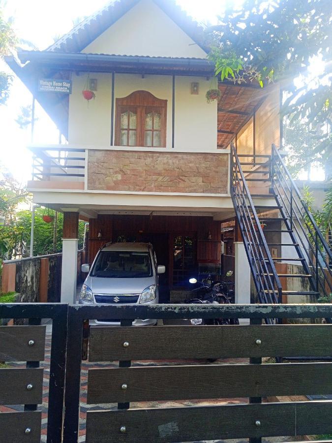 Vintage Inn Homestay Cherai Beach Exterior foto